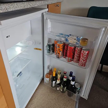 Sharon's And Ser's Place In Heer-maastricht شقة