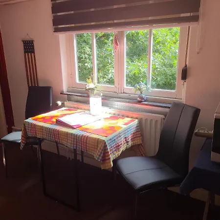 아파트 Sharon's And Ser's Place In Heer-maastricht *