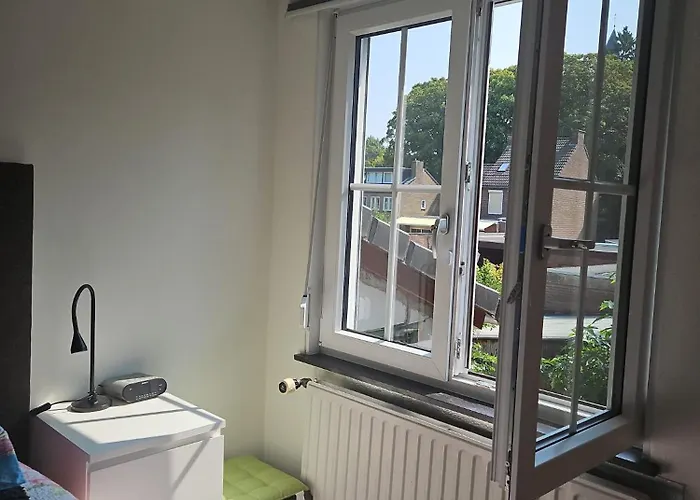 Appartement Sharon's And Ser's Place In Heer-maastricht *