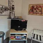 Sharon's And Ser's Place In Heer-maastricht Апартаменты Маастрихт